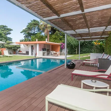 Orange Charm, Heated Pool