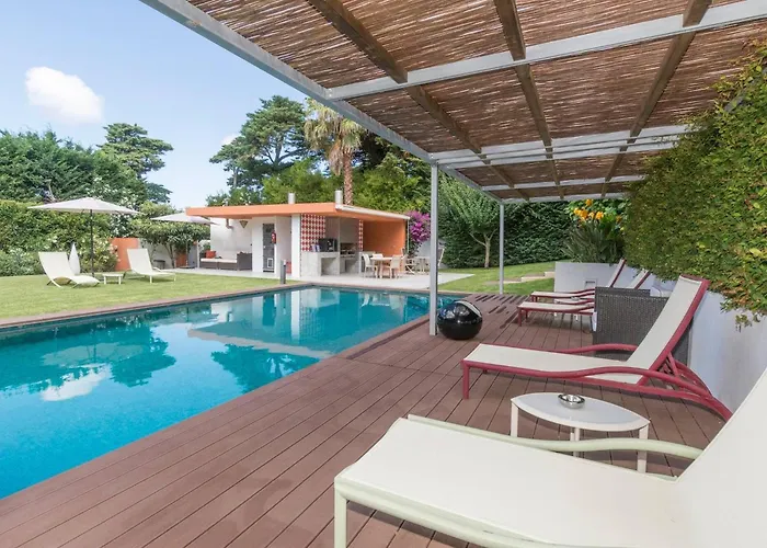 Orange Charm, Heated Pool