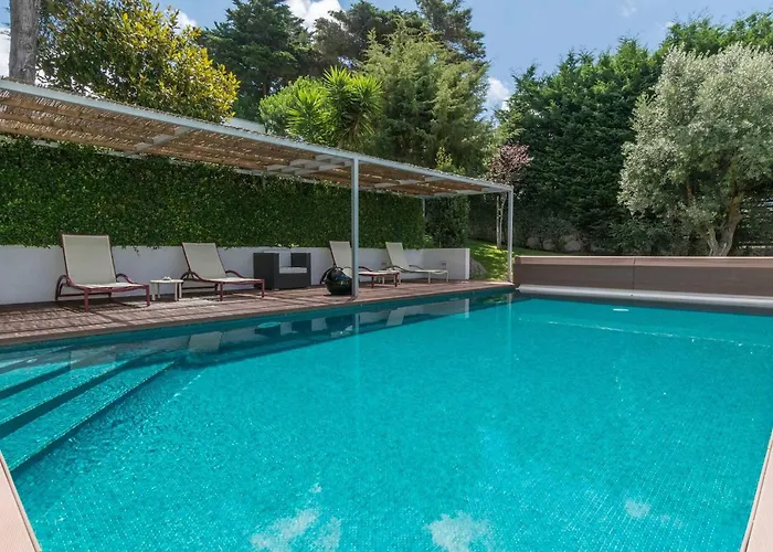 Orange Charm, Heated Pool