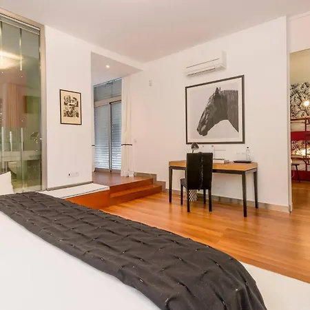 Orange Charm, Heated Pool