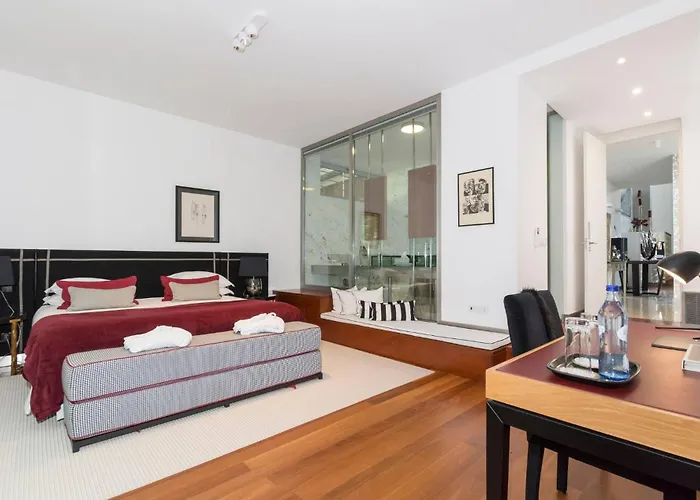 Orange Charm, Heated Pool